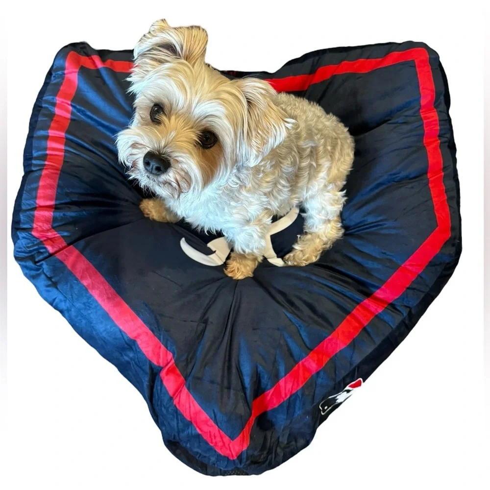Atlanta Braves - home plate shaped dog bed - 28” x 28”